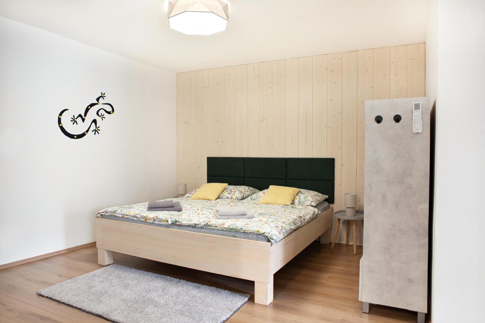 Apartman Mloci Udoli • Podyji ซนอยโม ภายนอก รูปภาพ